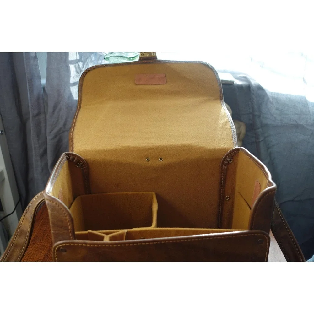 Vintage camera carrying case leather brown with‎ over shoulder strap